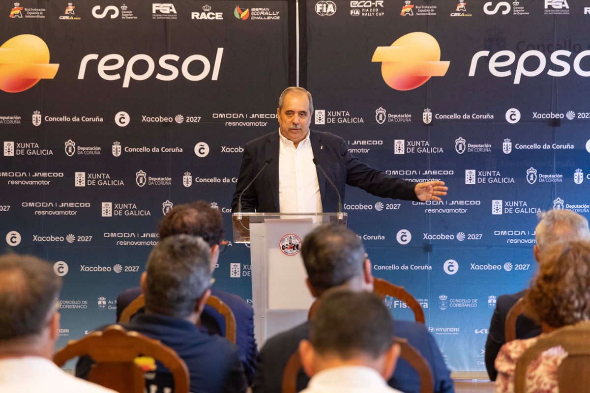 O concelleiro de Deportes, Manuel Vázquez, na presentación EcoRallye.